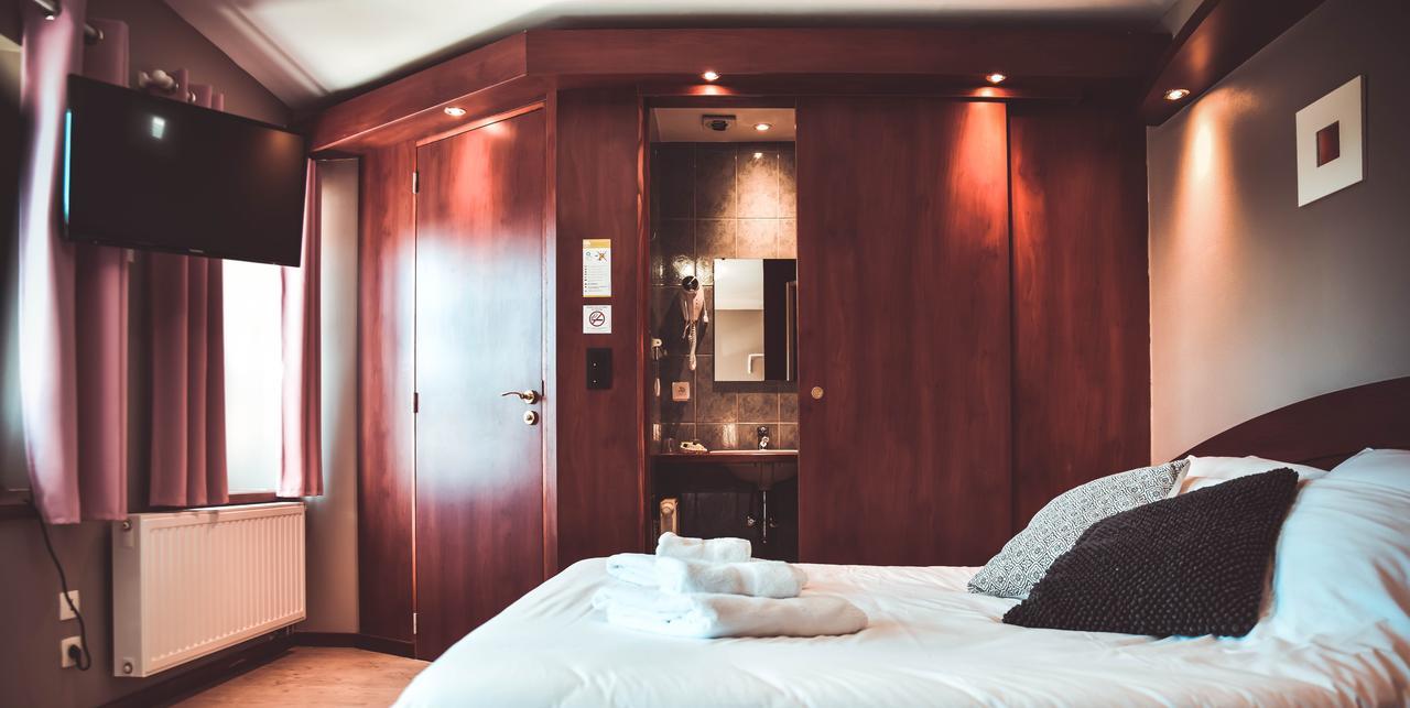 Hotel L'Etoile De Marie Rocroi ภายนอก รูปภาพ