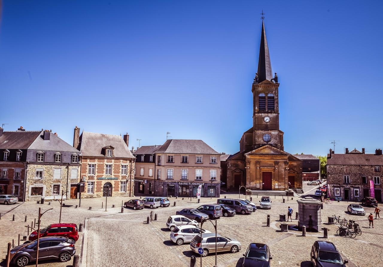 Hotel L'Etoile De Marie Rocroi ภายนอก รูปภาพ